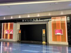 東京・羽田空港第3ターミナル 3F 出国後エリア

「BVLGARI（ブルガリ）」の写真。

ブルガリも終わってる。

＜営業時間＞
7:30～15:00
