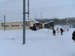 【旭山動物園】

ちゃんと調べていなかったので　
10時開門だと思って　
９時１０分のバスで来ました