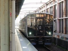 　秋以降、短編成化＆減便で、混雑がひどくなったJR九州の電車。平日の夕方５時台でも２両編成が来るようになり、積み残しが出る寸前の満員電車になりました。
　窓も開かない電車なので、コロナ感染を広げた原因の一つでは？ と疑わざるを得ないほど。
