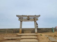 芥屋の大門