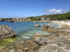 中の島海岸。シュノーケリングしている人たくさん。