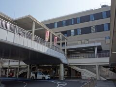 桜まつりの幟も立っていた土浦駅を起点に散策開始。