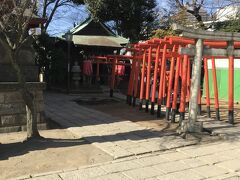 品川神社の隣りに阿那稲荷神社という稲荷神社があります。