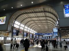 羽田空港でゆっくりすることもなく、すぐに京浜急行の電車に乗って移動し品川駅へ。