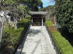 荏柄天神社　石段

受験シーズンもそろそろ終盤でしょうか。
合格祈願に訪れる人も減っているのでしょうか？