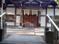 登った先には品濃白旗神社