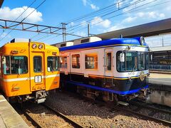 「RAILWAYS」のロケ地めぐりとして、「雲州平田駅」には、12:25の到着です。
ホームには、京王電鉄5000系の車両が止まっています。