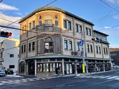 上の第二SSビルの建物の道路挟んだ向かい側にもレトロ建築。

旧観慶丸商店
1930年に建てられた石巻初の百貨店だとか。