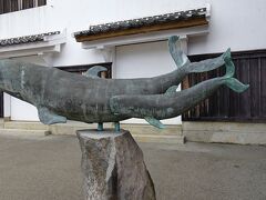 江戸時代から明治初頭にかけて、８代、約170年間にわたり呼子を拠点に捕鯨業を営んだ組主のお屋敷です。
資料館として公開されていました。