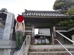  地蔵寺からは500メートルの距離ですが道に迷った都合で少し時間がかかり、第69番札所慈光寺に到着しました。
 大野城主の一色満範によって、一色氏の菩提寺として開創されたと伝えられています。