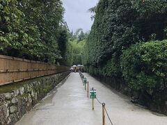 総門を入ると、長い銀閣寺垣が続いています。

銀閣寺の中でも特に好きな風景です。
