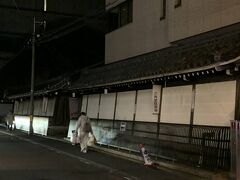 再び夜の街歩き。
既にこのような時間ですから、六角堂（頂法寺）は既にCLOSED。