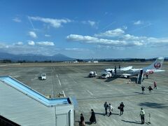空港で昼食をとり、鹿児島から喜界島までまでは１時間ほどのフライト。