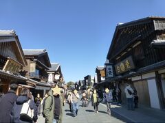 11:30に内宮を出発し、おはらい町通りを抜けて、昨日参拝した猿田彦神社へ向かいます。