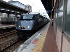 佐賀8:37>>特急かささぎ101号肥前鹿島行き>>江北8:46
佐賀駅からスタート。新幹線開業に伴って誕生した特急「かささぎ」に乗ります。たった一駅ですが記念に。