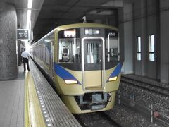 和泉中央駅から泉北ライナーでなんば駅まで乗車。