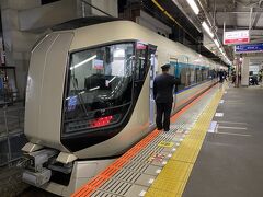 東武鉄道「特急リバティ」号
まーいいや、初めて見る電車に乗れたんだから。