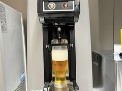 喉が渇いた！
ラウンジでオリオンビールをいただきます！