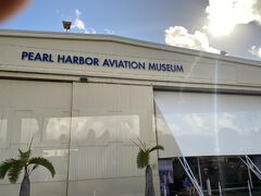 帰りは航空博物館を経由して
そちらのお客さんを乗せていました。