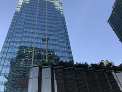 =========================================
No.9 Grand Hyatt Manila(初宿泊2018-最近2019)
=========================================

治安の悪い印象しかなかったマニラの印象を一掃（地区によると思いますが）してくれて、快適な滞在ができ、なんとコロナ前に２年連続でお邪魔したグランドハイアットマニラ。
まだオープンして数年、新しく快適な部屋から、素晴らしい眺めを堪能（ただし、周囲にもビルがたくさんできてそうなので、この４年で随分変わっているかも）。
クラブラウンジも、キッチンを備えて広々としていて、眺めも最高。
広々した屋外プール、サウナやジャクジー、そしてSPAではフィリピンのヒロットという伝統的なセッションもリーズナブルな価格かつスキルの高い施術で大満足。
