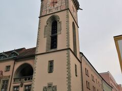 Rathaus（市庁舎）

1393年から1683年の間に建てられましたが、19世紀まで幾度も改修や増築がされました。

この市庁舎の大ホールには、画家フェルディナンド・ワグナーによって描かれたニーベルンゲン物語とパッサウの歴史をテーマにした巨大な絵画が飾られています。