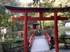 市杵島姫神社です。

九州の宗像や、安芸の宮島と同じ海の神で、水の神である市杵島姫命が祀られています。
芸能や財宝を司る「弁天さん」としても親しまれているようです。

駆け足でしたが、大神神社を参拝し、大和三山として馴染みがあった三輪山って、神の山だったんですね。