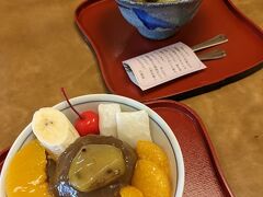 帰りの高速に乗る前に松代の竹風堂に立ち寄り、甘味をいただきました。

善光寺前のお店より観光客が少ないのか、落ち着いているので気に入ってます。
