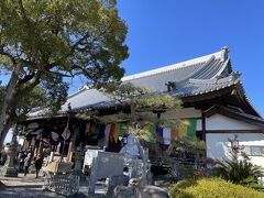 1時間ほど走って最初の観光地、大樹寺に到着。