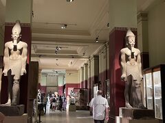 六日目。空路でカイロまで戻り、エジプト考古学博物館へ。リニューアルが10月だったのにまだ完成していなかった。（エジプトあるある）でも古い館内は雰囲気があって、ツタンカーメンのマスク（撮影禁止）を始め教科書レベルの展示に興奮。前にルーブルで古代エジプトエリアを見学できずにいたので、なおさら嬉しかった。