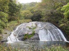 「釜淵の滝」