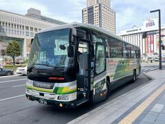 札幌駅まで移動し、お土産を買ったり、昼食をとって空港行きの高速バス（北都交通）に乗り込みました。