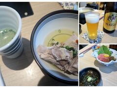 博多駅に戻ってきました。
夕食は博多駅にある濱田屋さんで水炊きです。
実は、ちゃんとした水炊きを食べたことがないので、絶対に水炊きを食べる！と決めていました。
まずは水炊きのお出汁のスープをいただきます。この後、具材を入れていくので味が変化していくのをお楽しみください、とのことでした。
明太子は自家製だったので、迷わず注文。おいしかった～。