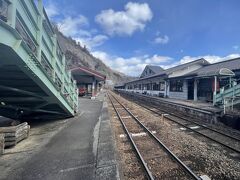 水沼駅は列車交換ができる駅だった。