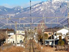 終点の日光駅が近づいてきました(^^)

正面の山々は方角的に女峰山、小真名子山、太郎山あたりでしょうか…