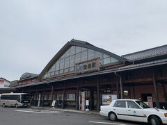 16:20 安来駅
安来駅から松江駅へ向かいます。電車の時間まで15分くらい時間があるので駅をぶらぶら。