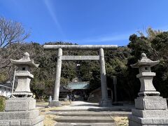 チーバくんのつま先のところにある、洲崎神社にやって来ました。