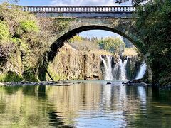 金山橋と滝が望めます

河原にかかる橋が崩壊しているので

途中までしか行けませんでした

川に浸かって写せたら

滝の全景が写せると思います

