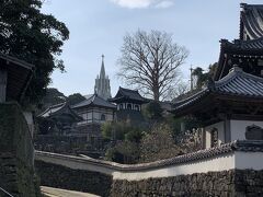 寺院と教会の見える風景 