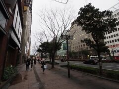 地下道はホテルまで直結してるけど、大博通りに出てみた。
ホテルに戻ったのはまだ午前８時45分ころでした。