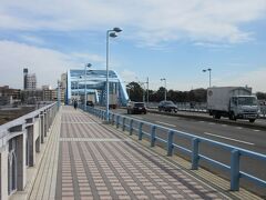 時刻は10:10（出発から40分）
スタート地点の関東労災病院から約2.5km
丸子橋を渡って東京都に入ります

道路橋としては周辺の橋は下丸子の「ガス橋」二子多摩川の「二子橋」の間にある橋しかありません。