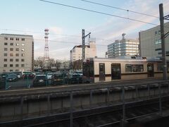 いい電の電車を見ながら福島駅へ