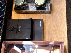 【カブハウス by ホンダ】

このショールームには、カフェ（喫茶店）が併設されているんです。