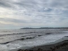 15:10 相浜海水浴場
海まで1分。シーズン的に人はいませんでしたが夏は最高ですね。
歩いて10分ほどのところにあるODOYA 大神宮店に買い出しに行きます。