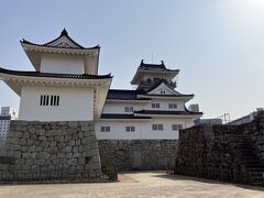 富山城。復元されたもので、郷土博物館になっている。