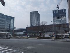 福井駅着。駅前の再開発がすごい。