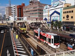 1月25日午後1時40分。
長崎駅前の路面電車を眺めて