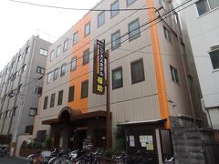 =ビジネスホテル福助=
筆者が大阪を訪問した時、よく泊まった男性宿です。
1,500円ぐらいで宿泊していました。

▼ビジネスホテル福助
https://www.hotel-fukusuke.com/