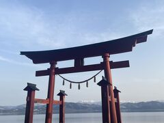 御座石神社の鳥居。朱色が綺麗。
この鳥居の先に御座石が見れるそうです。（見れるの忘れたけど。）