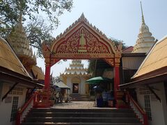 カオ プラバート パッタヤーです。
パタヤヒルの中に有る小さな寺院です。
