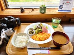 飯山の道の駅のレストランがよいらしいと聞いていたので、朝ごはん。